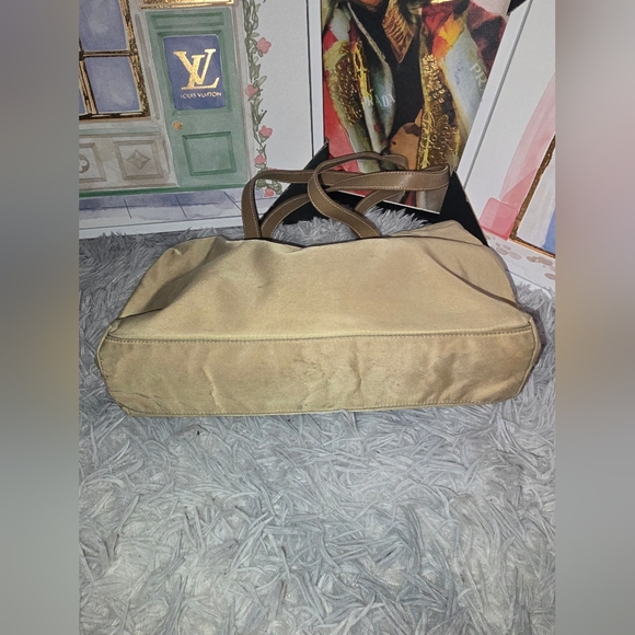 Prada Nylon Small/Medium Tan Shoulder Bag (EUC)(SEE PICS)(148) - Picture 4 of 10